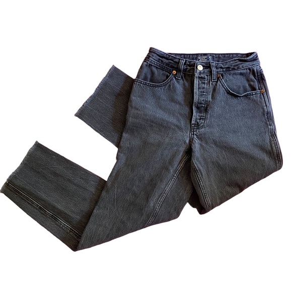 ABERCROMBIE & FITCH JEANS Black Stonewashed Annie High Rise Ankle Straight Sz 2R - Picture 1 of 5